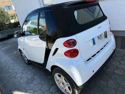 Second-hand Smart ForTwo Cabrio 71 CP (52 kW) 2011 Alb Cabrio