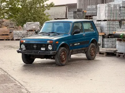 Brugt Lada niva 83 HK (61 kW) 2014 Blå SUV