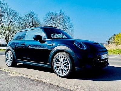 Gebraucht Mini Cooper SE Classic 135 kW (184 PS) 2023 Blau Kleinwagen