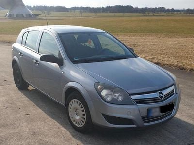 Gebraucht Opel Astra 90 PS (66 kW) 2009 Grau Limousine