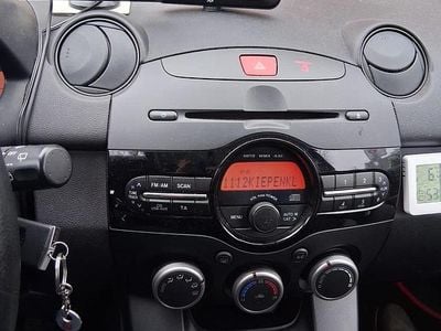 Gebraucht Mazda 2 84 PS (61 kW) 2013 Schwarz Kleinwagen