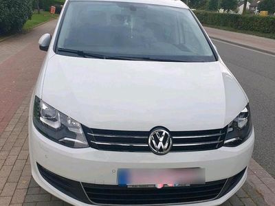 Second-hand VW Sharan 150 CP (110 kW) 2015 Alb Monovolum
