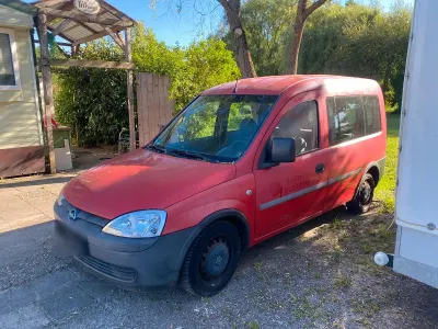 Gebraucht Opel Combo 87 PS (63 kW) 2005 Rot Van / Kleinbus