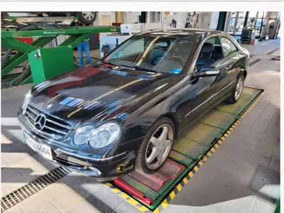 Gebraucht Mercedes CLK500 306 PS (225 kW) 2002 Schwarz Coupé
