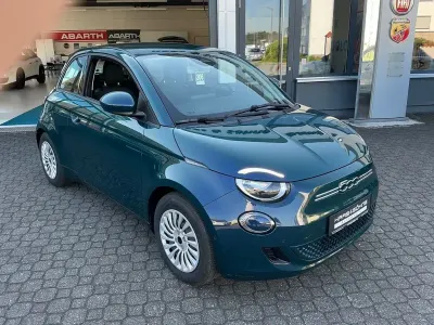 Gebraucht Fiat 500e 86 kW (118 PS) 2023 Grün Limousine