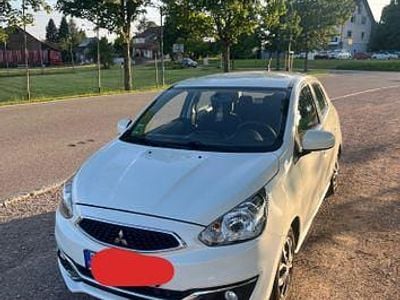 Gebraucht Mitsubishi Space Star 71 PS (52 kW) 2016 Weiß Kleinwagen