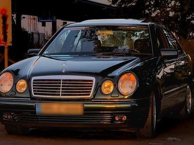 Second-hand Mercedes E280 193 CP (141 kW) 1996 Verde Berlinǎ