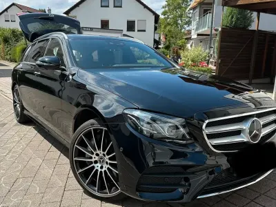 Używany Mercedes E400 AMG 340 KM (250 kW) 2019 Czarny Kombi