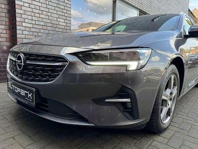 Usado Opel Insignia Business 174 HP (127 kW) 2022 Cinzento Carrinha