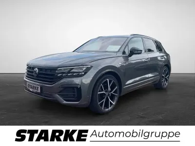 Gebraucht VW Touareg R-line 286 PS (210 kW) 2023 Schwarz (grenadillschwarz metallic) SUV