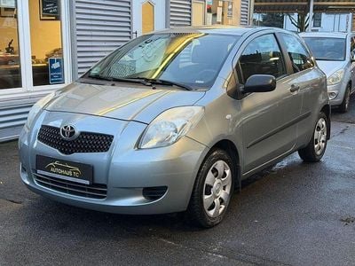 Silber Gebraucht 2007 Toyota Yaris Cool Kleinwagen | 2.990 € (Etwas zu teuer)
