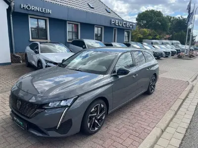Gebraucht Peugeot 308 SW Allure 131 PS (96 kW) 2025 Seleniumgrau Kombi