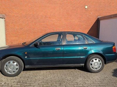 Usata Audi A4 125 CV (91 kW) 1995 Verde Berlina