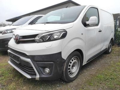 Gebraucht Toyota Proace Comfort 95 PS (69 kW) 2017 Arctic white Van / Kleinbus