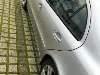 Gebraucht Mercedes E220 150 PS (110 kW) 2005 Limousine