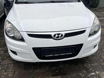 Gebraucht Hyundai i30 Edition+ 109 PS (80 kW) 2009 Weiß Kleinwagen