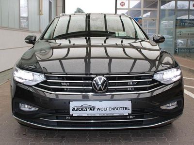 Grau Gebraucht 2023 VW Passat Elegance Kombi | 24.990 € (Fairer Preis)