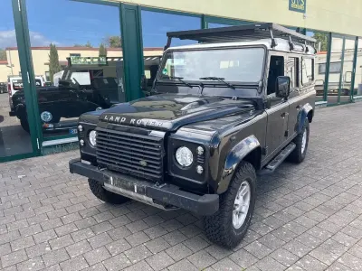 Gebraucht Land Rover Defender 122 PS (89 kW) 2008 Schwarz Kombi
