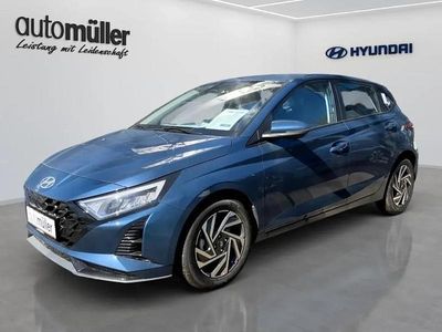 Neu Hyundai i20 Trend 100 PS (73 kW) 2025 Blau vibrant blue / mic Kleinwagen