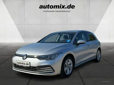 Gebraucht VW Golf VIII 150 PS (110 kW) 2022 Reflexsilber Limousine