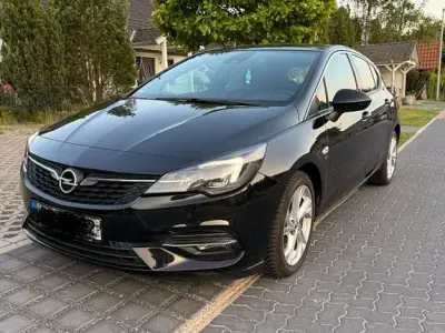 Gebraucht Opel Astra Edition 131 PS (96 kW) 2020 Schwarz Limousine