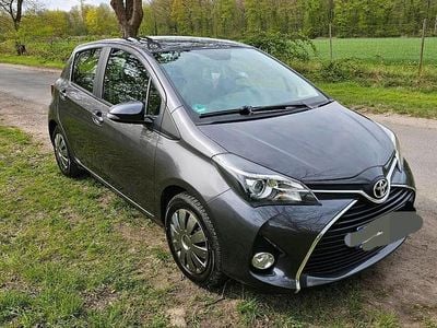Gebraucht Toyota Yaris Comfort 99 PS (72 kW) 2016 Grau Kleinwagen