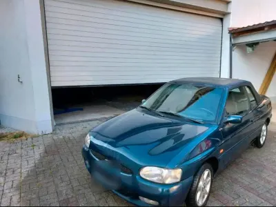 Gebraucht Ford Escort Cabriolet 115 PS (84 kW) 1995 Grün Cabrio