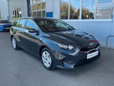 Grau Gebraucht 2024 Kia Ceed Sportswagon Vision Kombi | 18.999 € (Guter Preis)