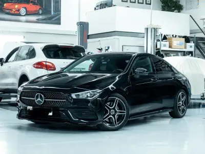 Gebraucht Mercedes CLA220 190 PS (139 kW) 2020 Schwarz Coupé