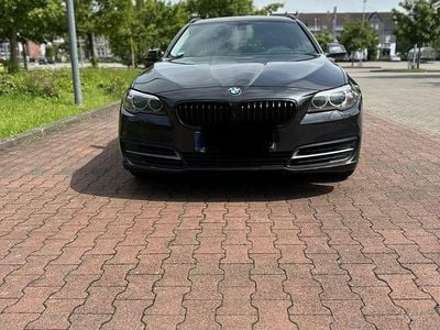 Gebraucht BMW 530 258 PS (189 kW) 2015 Grau Kombi