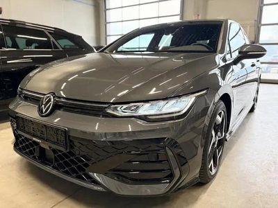 Usata VW Golf VIII R-line 150 CV (110 kW) 2025 Grigio Berlina
