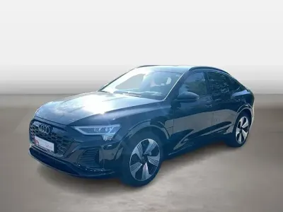 Gebraucht Audi Q8 Sportback e-tron S-Line 300 kW (408 PS) 2023 Mythosschwarz metallic SUV
