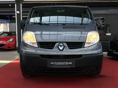 Gebraucht Renault Trafic 114 PS (83 kW) 2011 Grau Van / Kleinbus