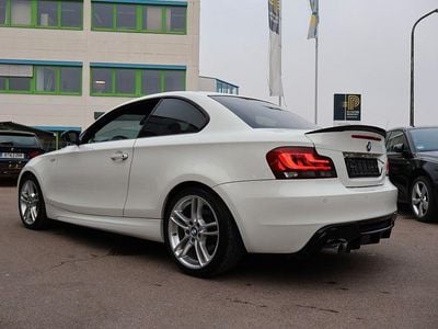 Weiß Gebraucht 2010 BMW 120 Coupé M Sport Coupé | 9.890 € (Etwas zu teuer)