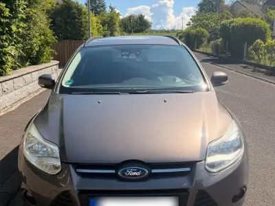 Gebraucht Ford Focus 105 PS (77 kW) 2011 Braun Kombi