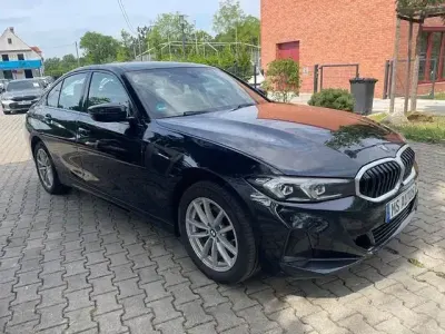 Gebraucht BMW 320 Shadowline 190 PS (139 kW) 2023 Blacksapphire Limousine