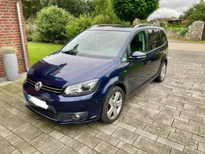 Gebraucht VW Touran Cup 140 PS (102 kW) 2015 Blau Van / Kleinbus