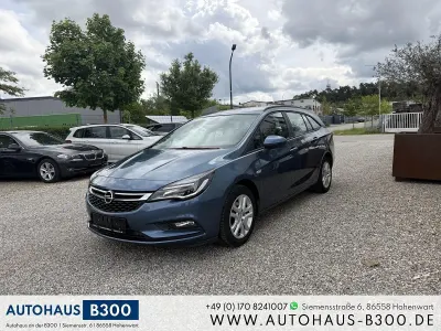 Gebraucht Opel Astra Edition 125 PS (91 kW) 2017 Blau Limousine