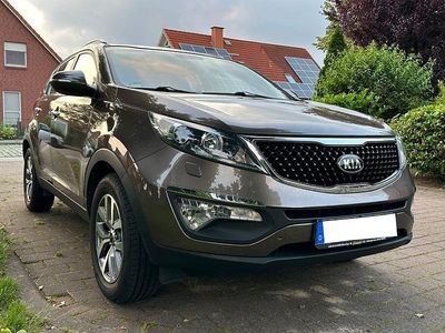 Braun Gebraucht 2015 Kia Sportage Vision SUV | 12.899 € (Fairer Preis)