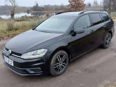 Gebraucht VW Golf VII Trendline 116 PS (85 kW) 2017 Schwarz Kombi