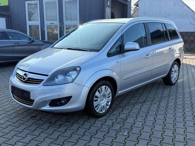 Gebraucht Opel Zafira Family 150 PS (110 kW) 2012 Silber Van / Kleinbus