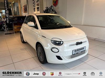 Gebraucht Fiat 500e Basis 86 kW (118 PS) 2023 Weiß Kleinwagen