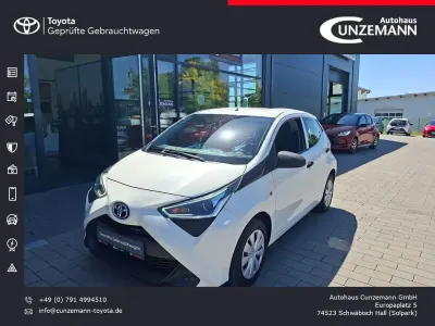 Gebraucht Toyota Aygo Business Edition 72 PS (52 kW) 2019 Weiss Kleinwagen