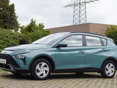 Gebraucht Hyundai Bayon 84 PS (61 kW) 2024 Grün SUV