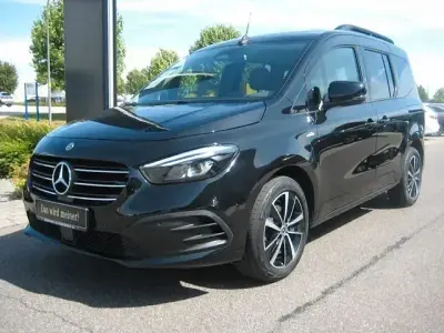 Gebraucht Mercedes T180 Progressive 116 PS (85 kW) 2022 Schwarz Van / Kleinbus