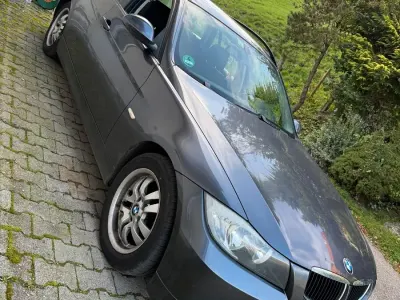 Gebraucht BMW 320 163 PS (119 kW) 2006 Grau Kombi