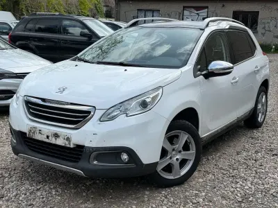 Gebraucht Peugeot 2008 Allure Top 110 PS (80 kW) 2016 Weiß SUV