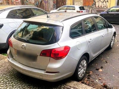 Gebraucht Opel Astra Energy 140 PS (102 kW) 2014 Silber Kombi