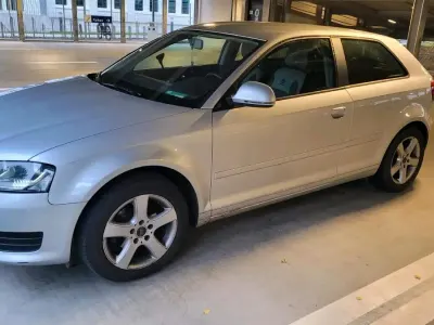 Gebraucht Audi A3 102 PS (75 kW) 2010 Silber Kleinwagen