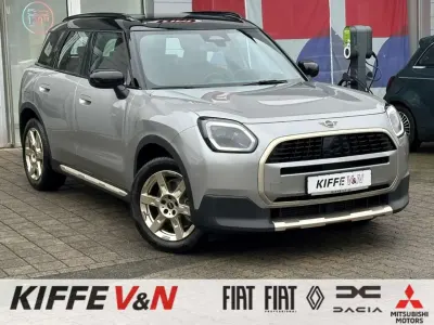 Gebraucht Mini Cooper Countryman Favoured 156 PS (114 kW) 2024 Melting silver iii SUV